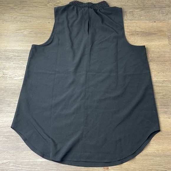 Banana Republic Factory Woman’s Black Embellished Mock Neck Sleeveless Blouse L - Picture 8 of 10